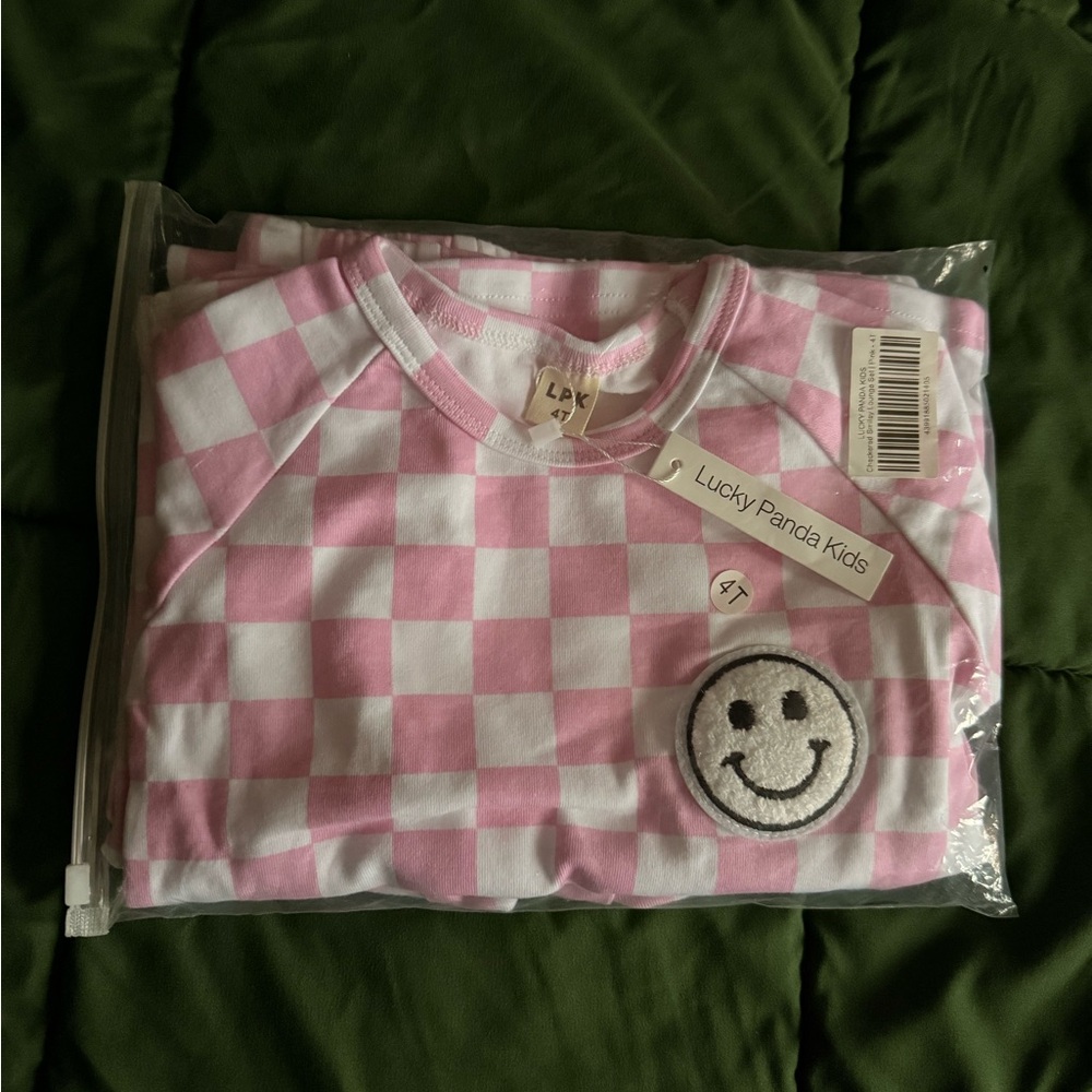 Checkered Smiley Set - Picture 4 of 4